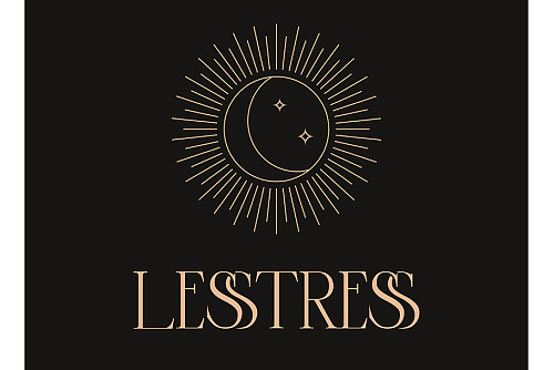 Дизайнер LESSTRESS