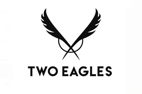 Дизайнер TWO EAGLES